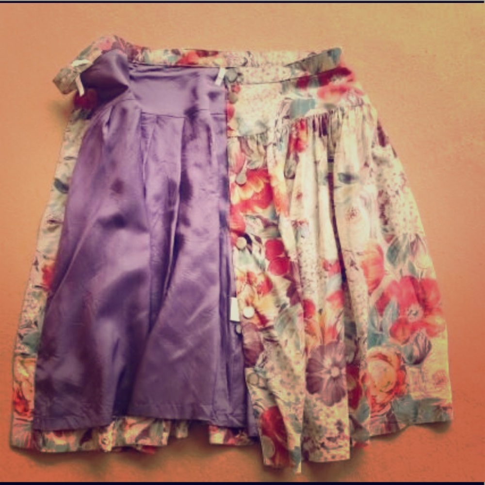 Beautiful vintage skirt with full silk lining- xs